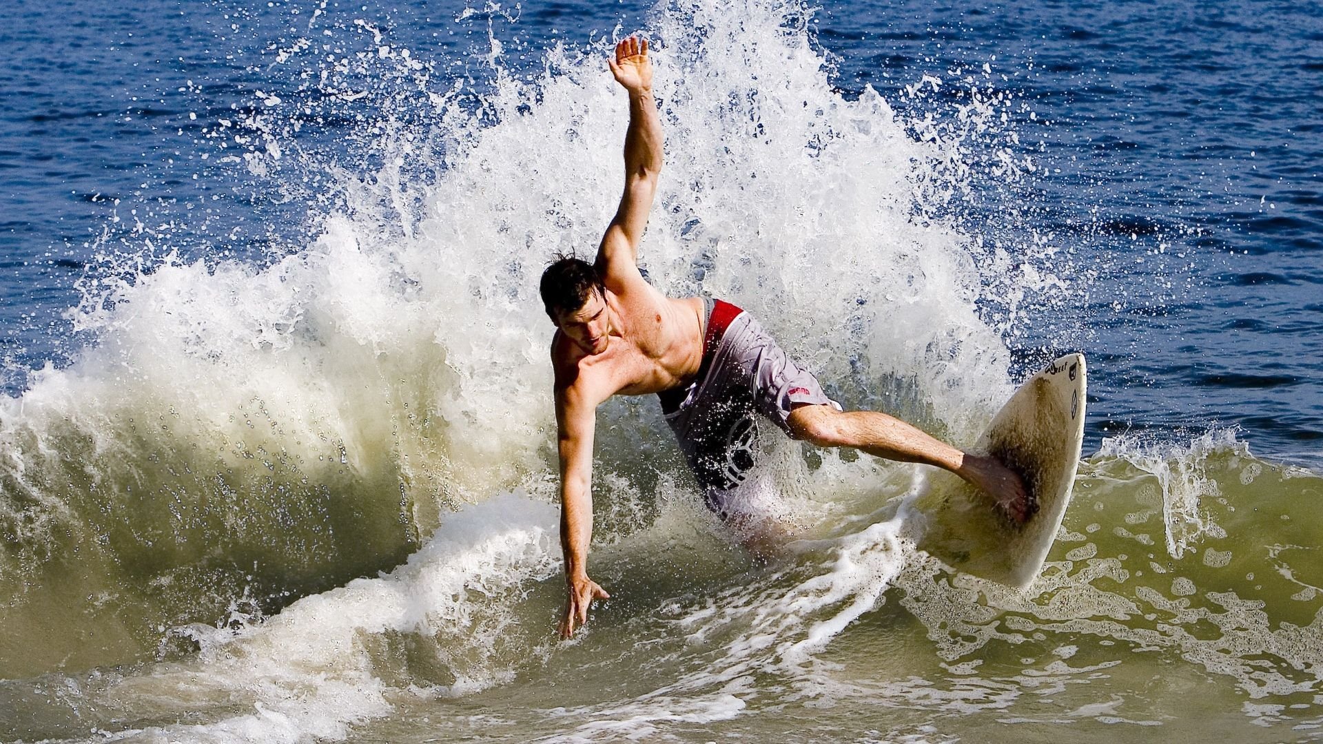 STARRYSKY SPORTS-800自决赛场上 梅尔滕斯技战术兼备，梅尔滕斯 网球